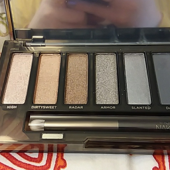 Urban Decay Naked Smokey Palette NWB - Picture 3 of 4